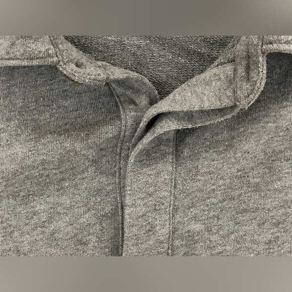 Men's XL Tall Heather Grey Banana Republic Core Temp Shirt - Picture 6 of 14